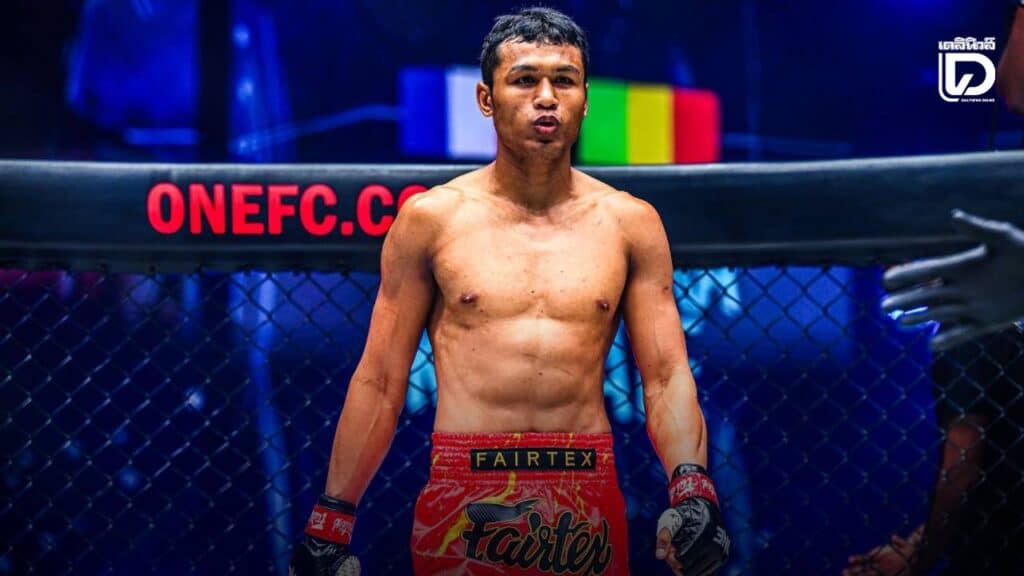 แทงมวยสด